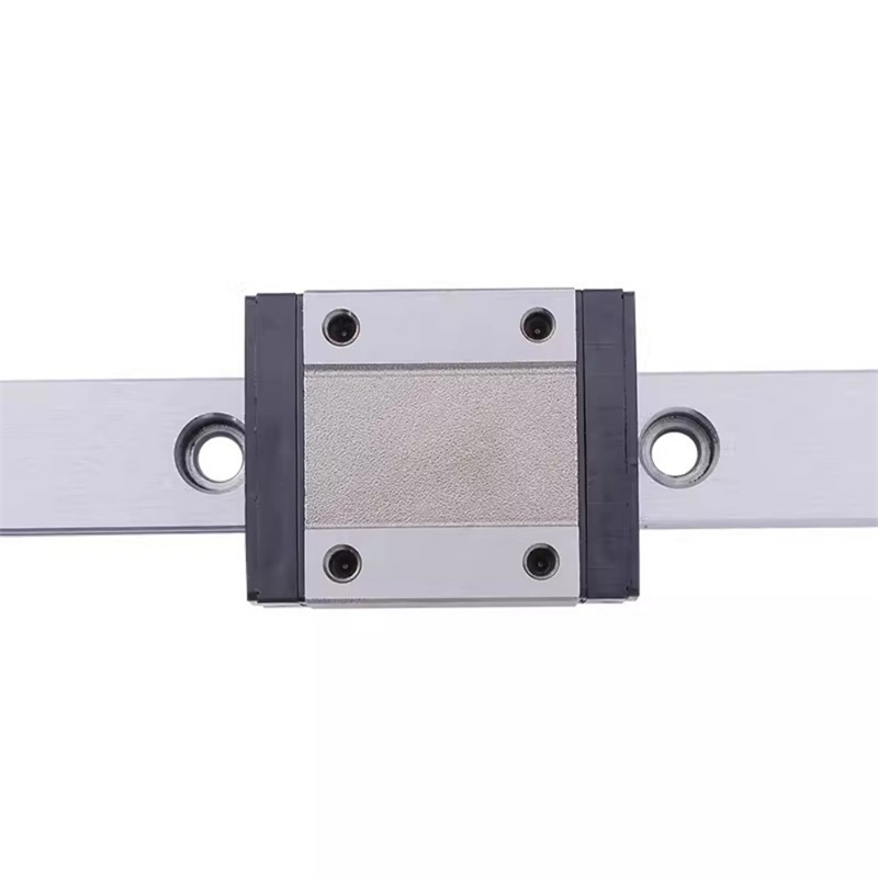 تطبيقات الدليل الخطي للأسطوانة ذات المحور المزدوج في أنظمة CNC والأتمتة